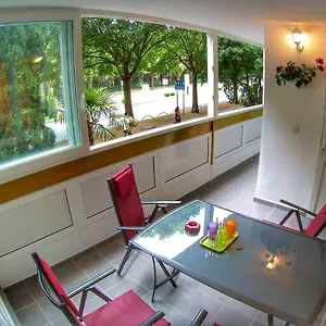 Suzana 2br With Balcony , Split Croatie