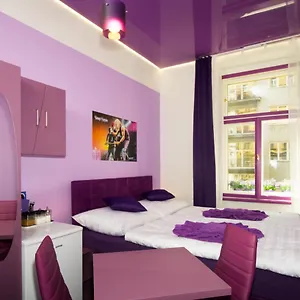 Colours - Your 7 Colour Experience In Centre Of Appartement
