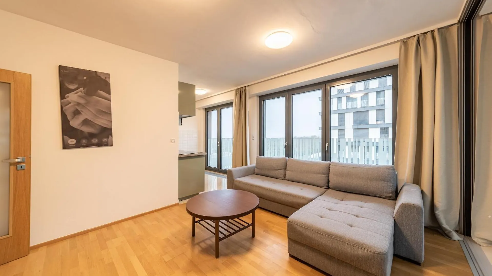 Garden Towers Apartments プラハ